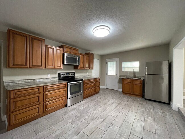 Foto del edificio - Charming 2 Bedroom, 1 Bath Rental Home wit...