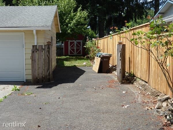 Foto del edificio - 3 br, 1 bath House - 11109 SE 52nd Ave