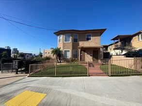 Building Photo - 2022 Front St