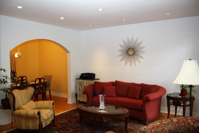 Foto del edificio - 4219 Harrington Ln