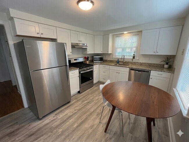 Building Photo - 427 Westford Dr