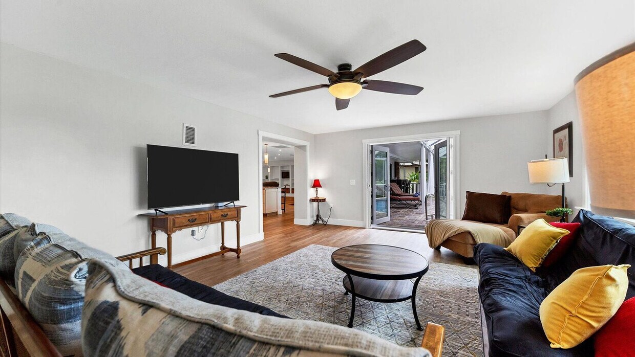 Foto principal - 819 Napoli Ln