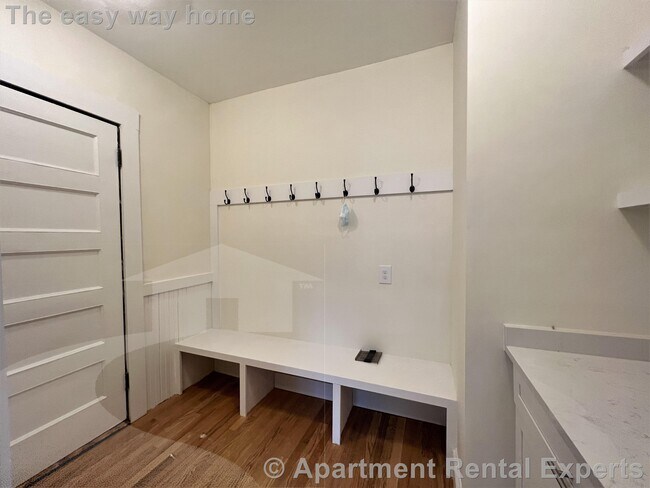 Photo - 269 Huron Ave Apartment