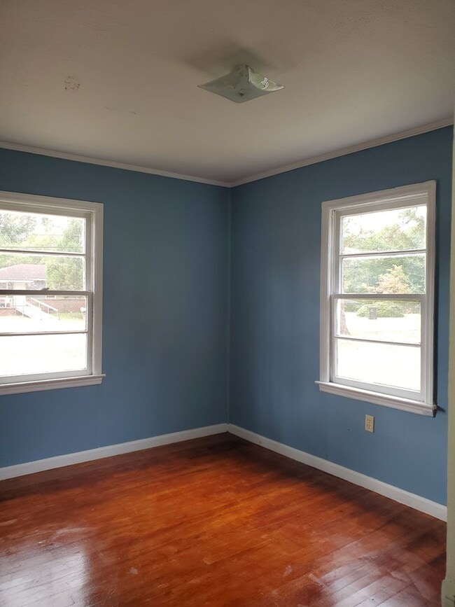 Building Photo - 108 Celia Dr