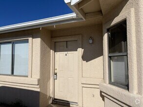 Building Photo - 8132 E Lakeshore Dr