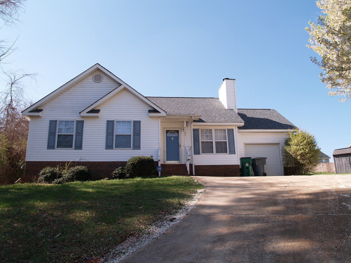 4103 Rosy Mound Ln, Charlotte, NC 28216 House Rental in Charlotte, NC