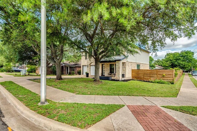 Foto del edificio - 1007 Silverstone Ln