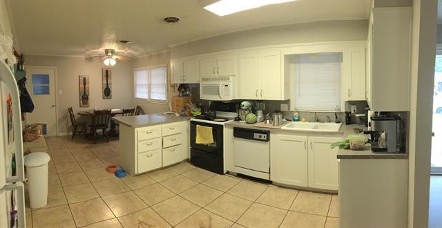 Foto del edificio - 3113 Ivy Ln