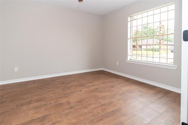 Building Photo - 8418 Rinn St