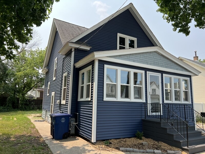 Primary Photo - 417 E Lincoln Ave