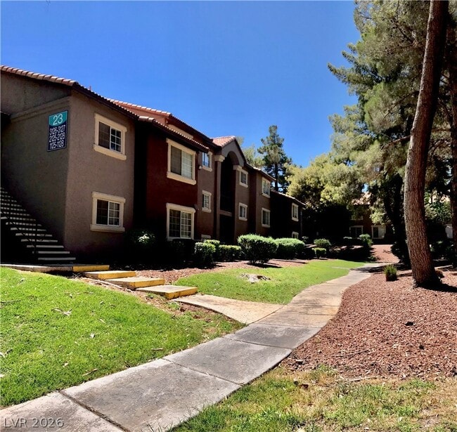 Building Photo - 2750 S Durango Dr
