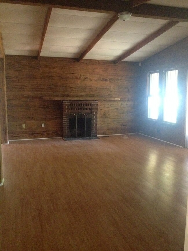 Foto del edificio - Beautiful Historic Dade City 4BR/3BA Home ...