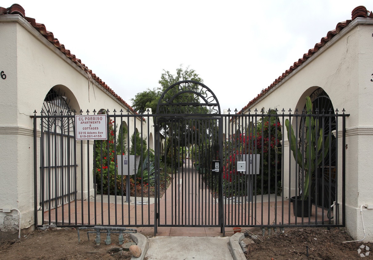 Building Photo - El Paraiso Apartment