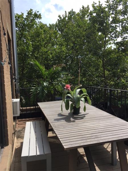 Foto principal - 572 Henry St