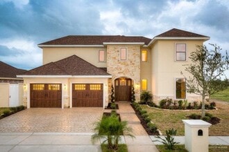 Building Photo - 8 S Nevis Dr