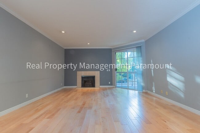 Foto del edificio - Don't miss out! 2 Bed 2 bath ready to go!