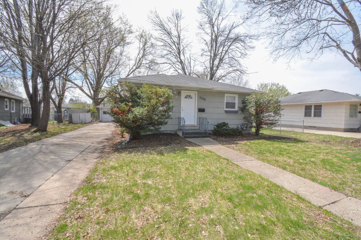 Primary Photo - 3 bed 1 bath Available For Rent Near Histo...