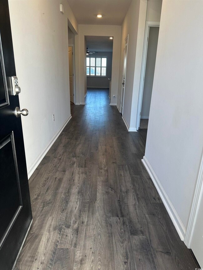 Foto del edificio - 3789 Bells Lk Cir