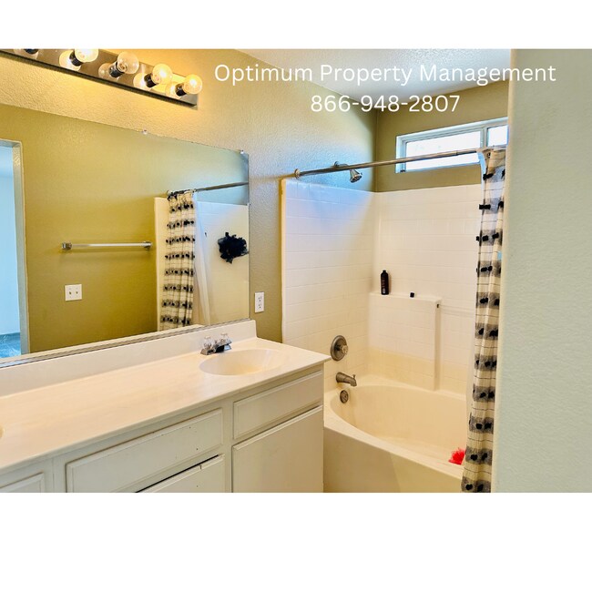 Foto del edificio - 13634 Winewood St