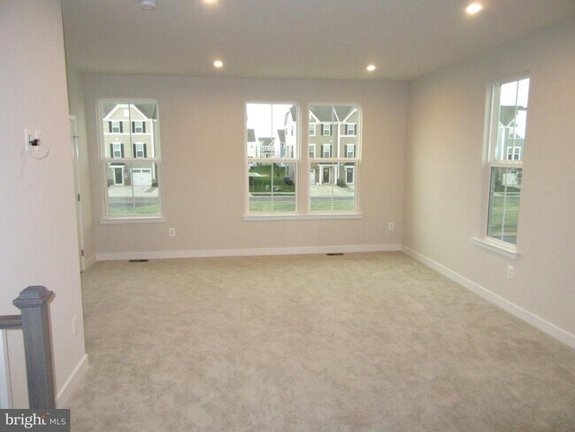Building Photo - 110 Fletcher Cir