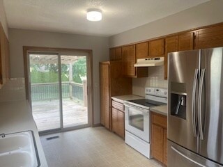 Foto del edificio - 8612 N Rhode Ave