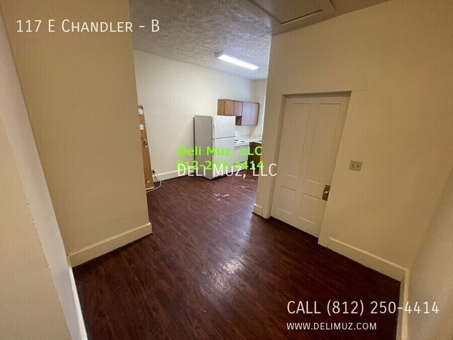 Building Photo - 117 E Chandler Ave