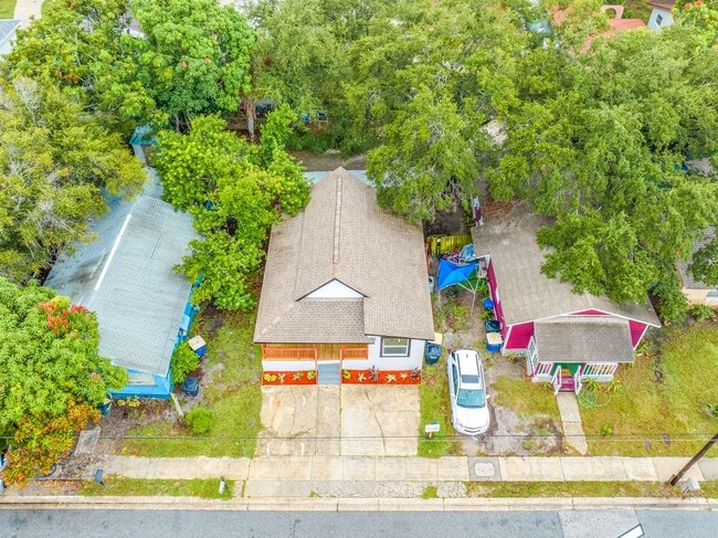 Foto del edificio - Fully Renovated 3-Bedroom, 2-Bathroom Home...