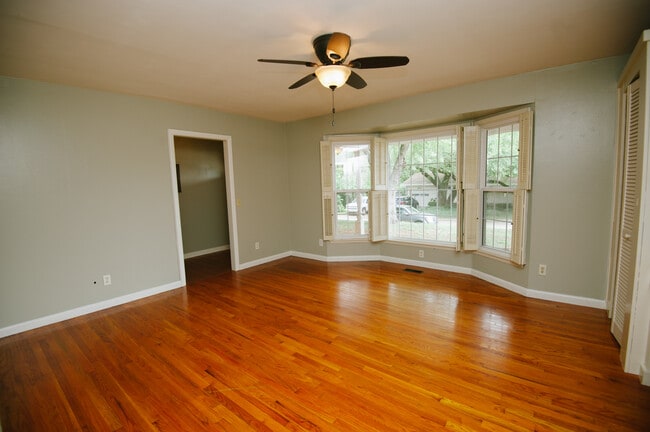 Foto del edificio - 524 S Ridge Dr