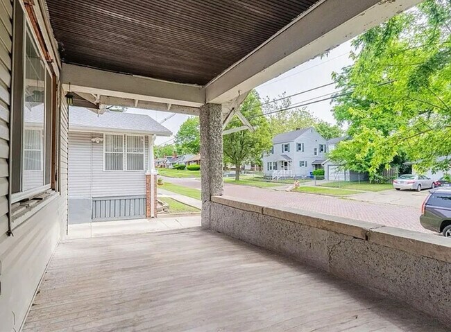 Foto del edificio - 423 S McClellan St