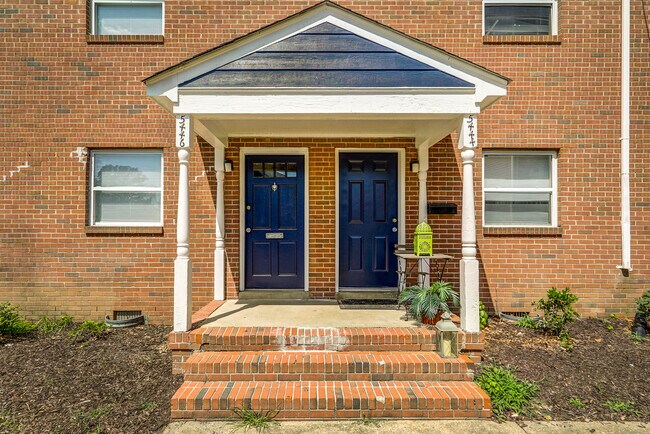 Building Photo - Remuda Crossing