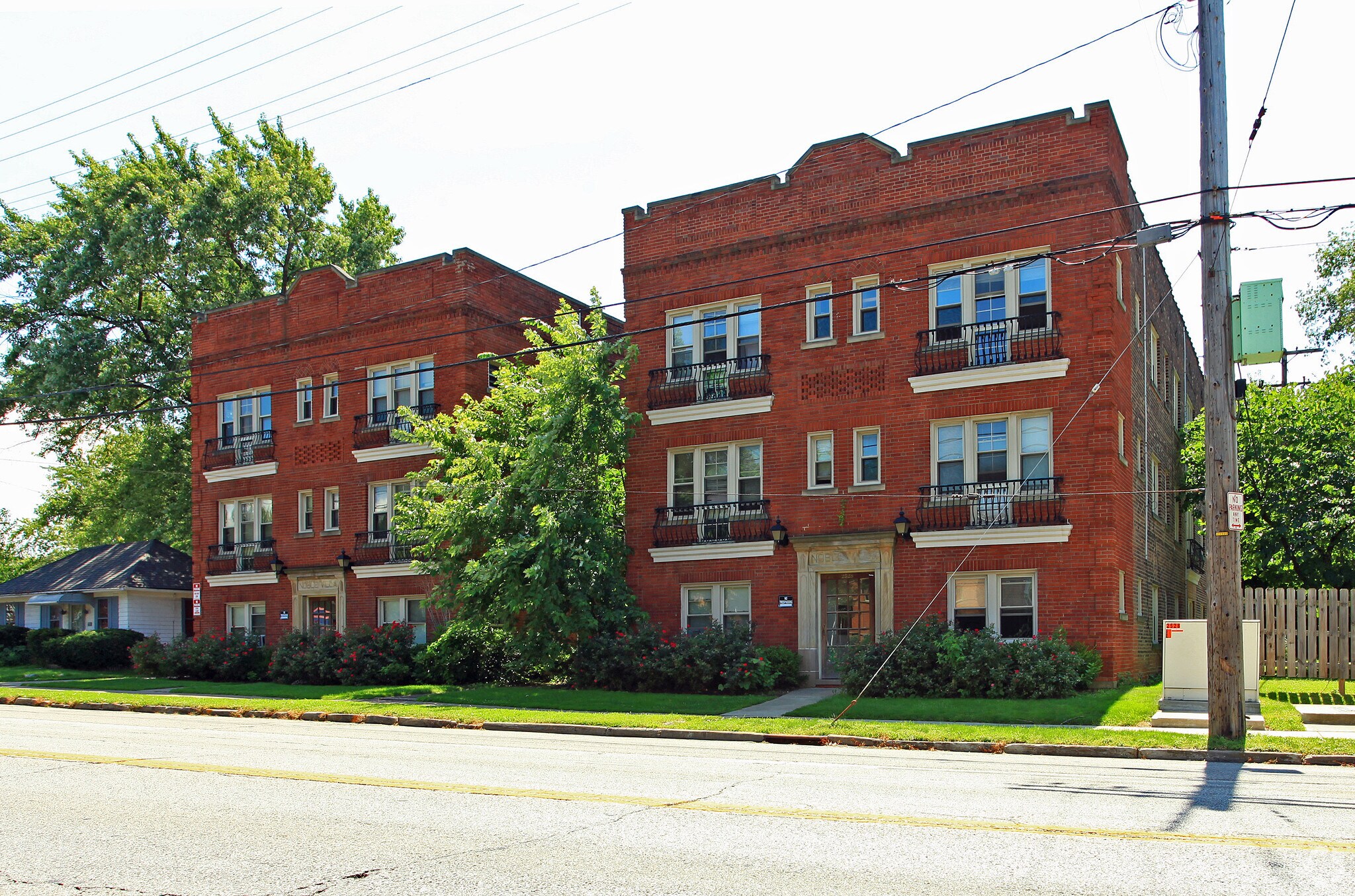 Noble Villa Apartments – photo 5