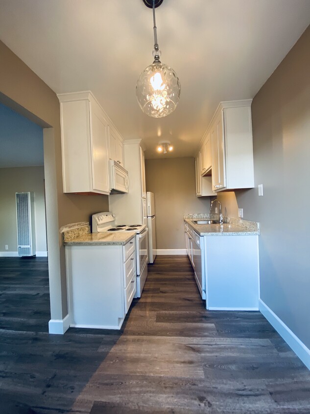 Foto principal - 1802 Amelia Way