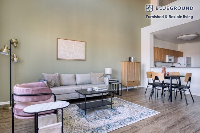 Foto del edificio - 3221 Carter Ave