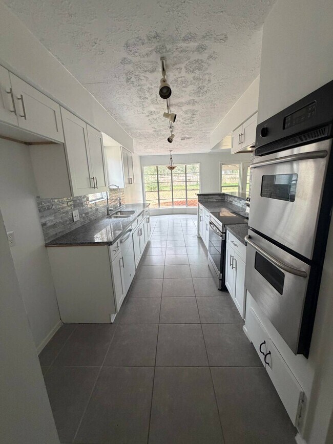 Foto del edificio - 24710 Glen Loch Dr