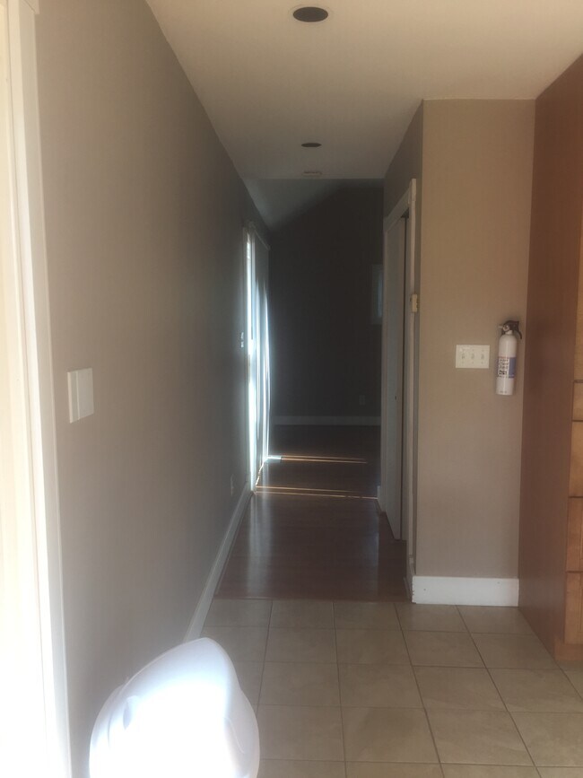 Foto del edificio - 2722 Taylorsville Rd