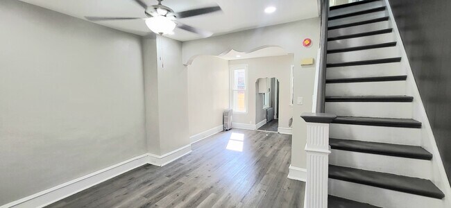 Foto del edificio - 3036 N Stillman St