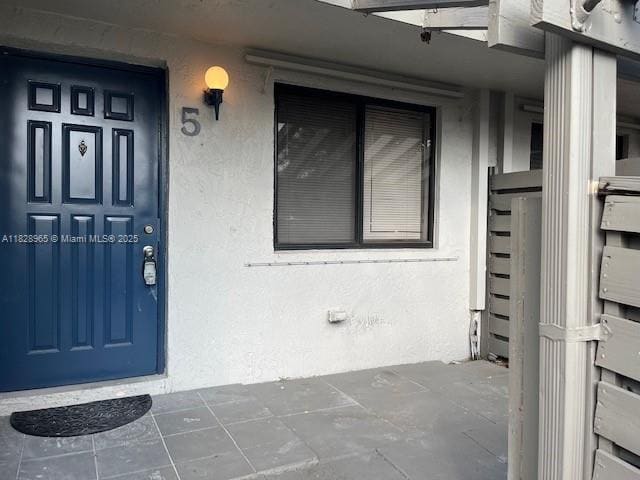 Building Photo - 447 Lakeview Dr