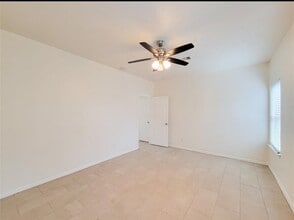 Building Photo - 6805 Larkstone St