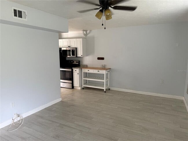 Foto del edificio - 4423 Crestwood Dr N