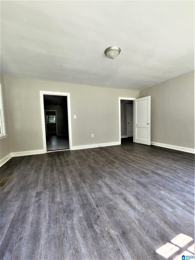Building Photo - 1537 Bacon Ave