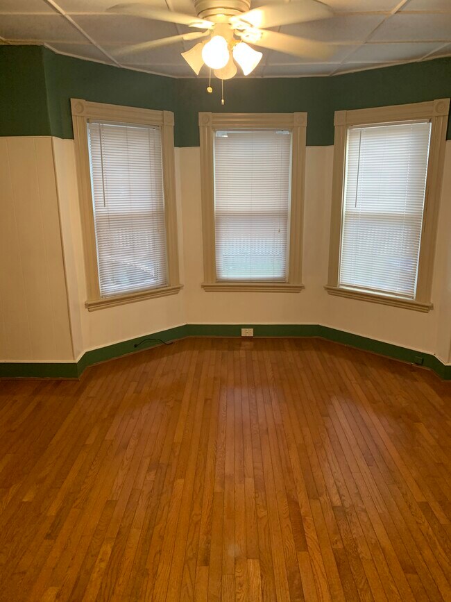 Foto del edificio - 150 Maplewood Ave