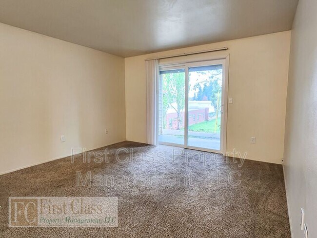 Building Photo - 1255 NW 183rd Ave