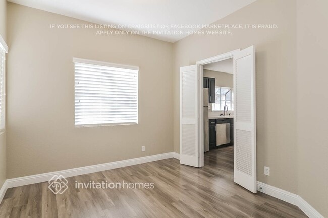 Building Photo - 453 Mayan Dr