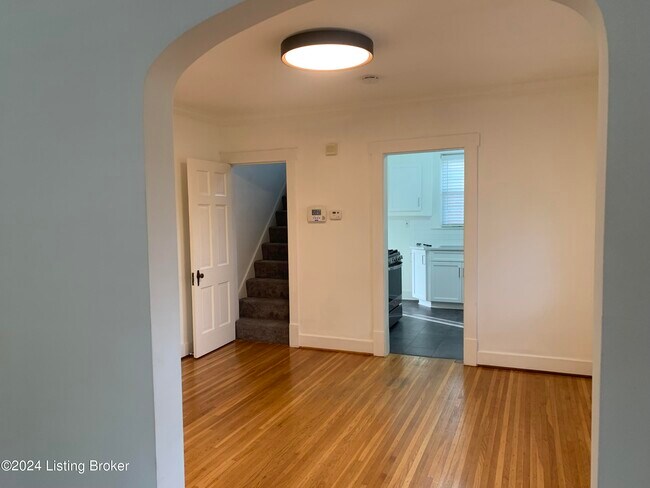 Building Photo - 159 McCready Ave