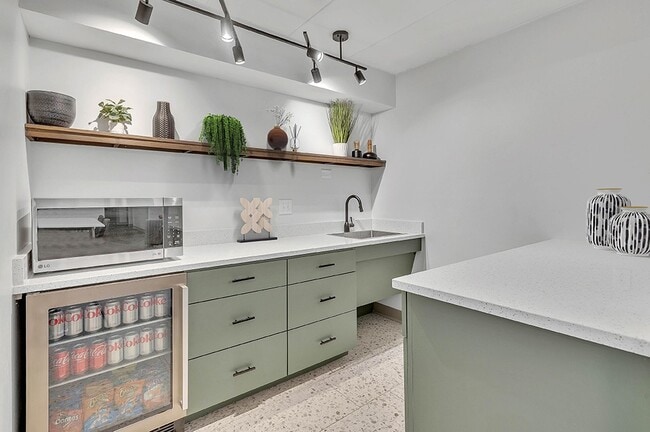 Building Photo - Haven Hobart