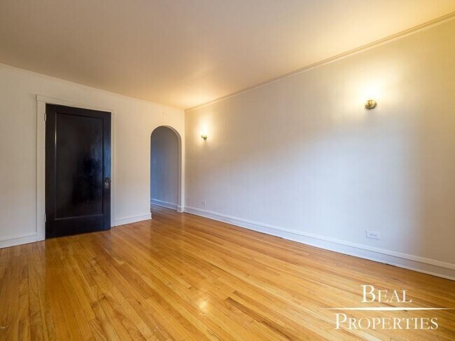 Building Photo - 0 bedroom in CHICAGO IL 60625