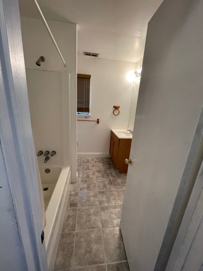 Bathroom - 8 Fanelli Ln