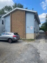 Building Photo - 881 E Wilbeth Rd