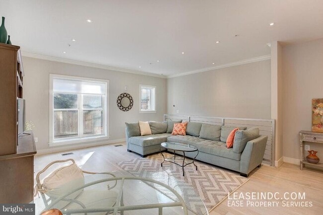 Foto del edificio - 2142 O St NW