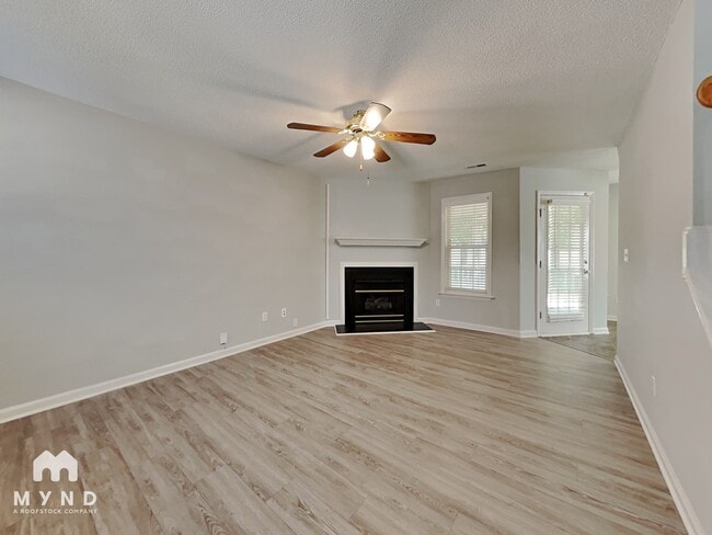 Building Photo - 1808 Crag Burn Ln